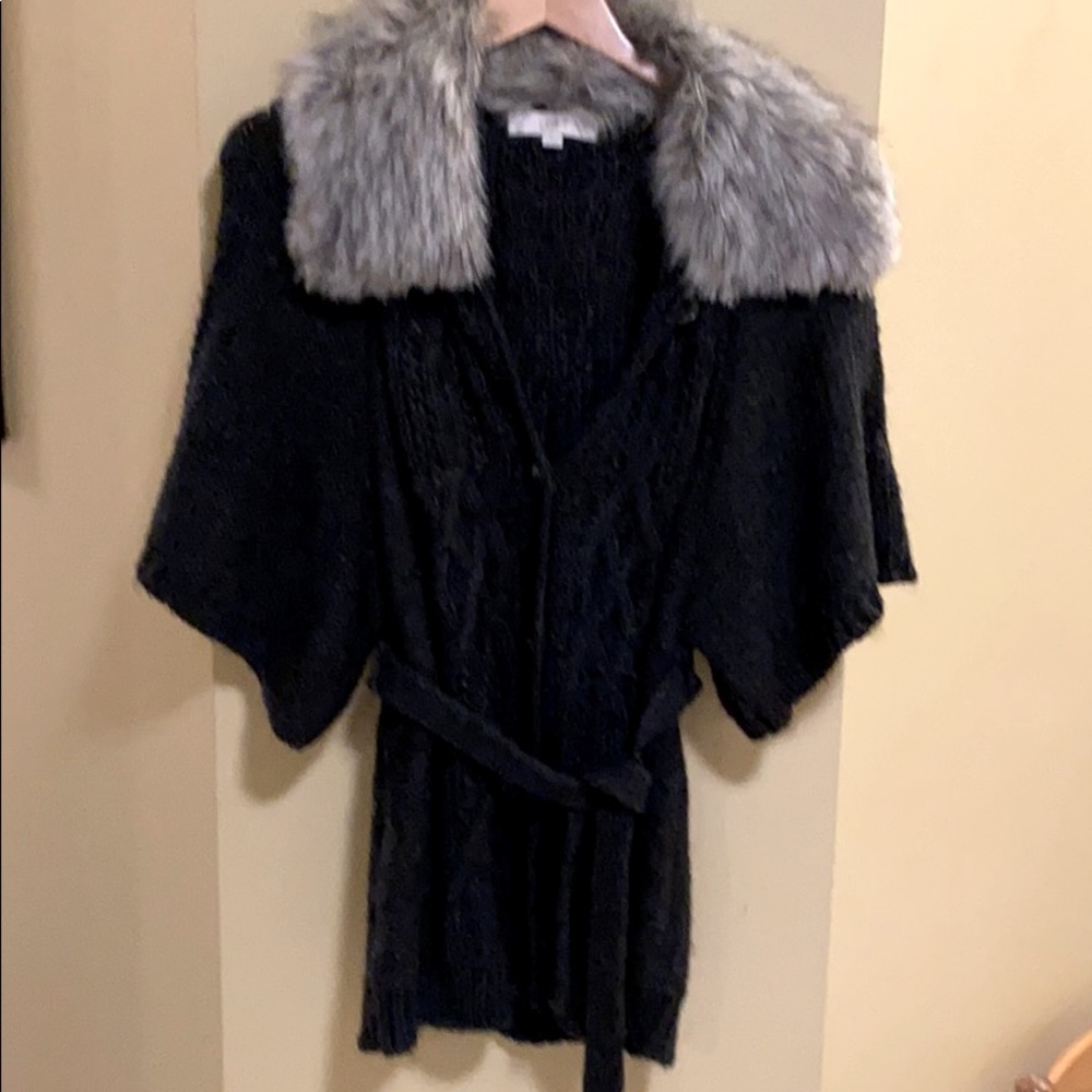 LOFT Button up sweater w/faux fur collar & belt